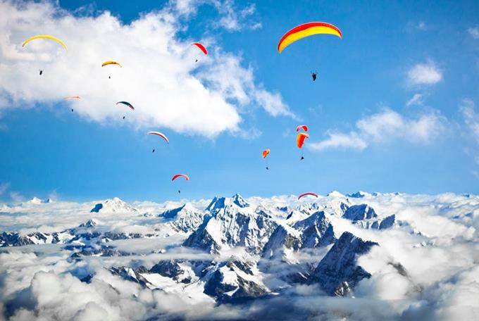 پاراگلایدر سواری، چتربال سواری یا پاراگلایدینگ (به انگلیسی: Paragliding)